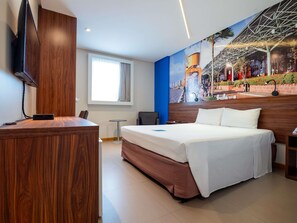 Escritorio, cunas gratuitas, wifi gratis y ropa de cama 