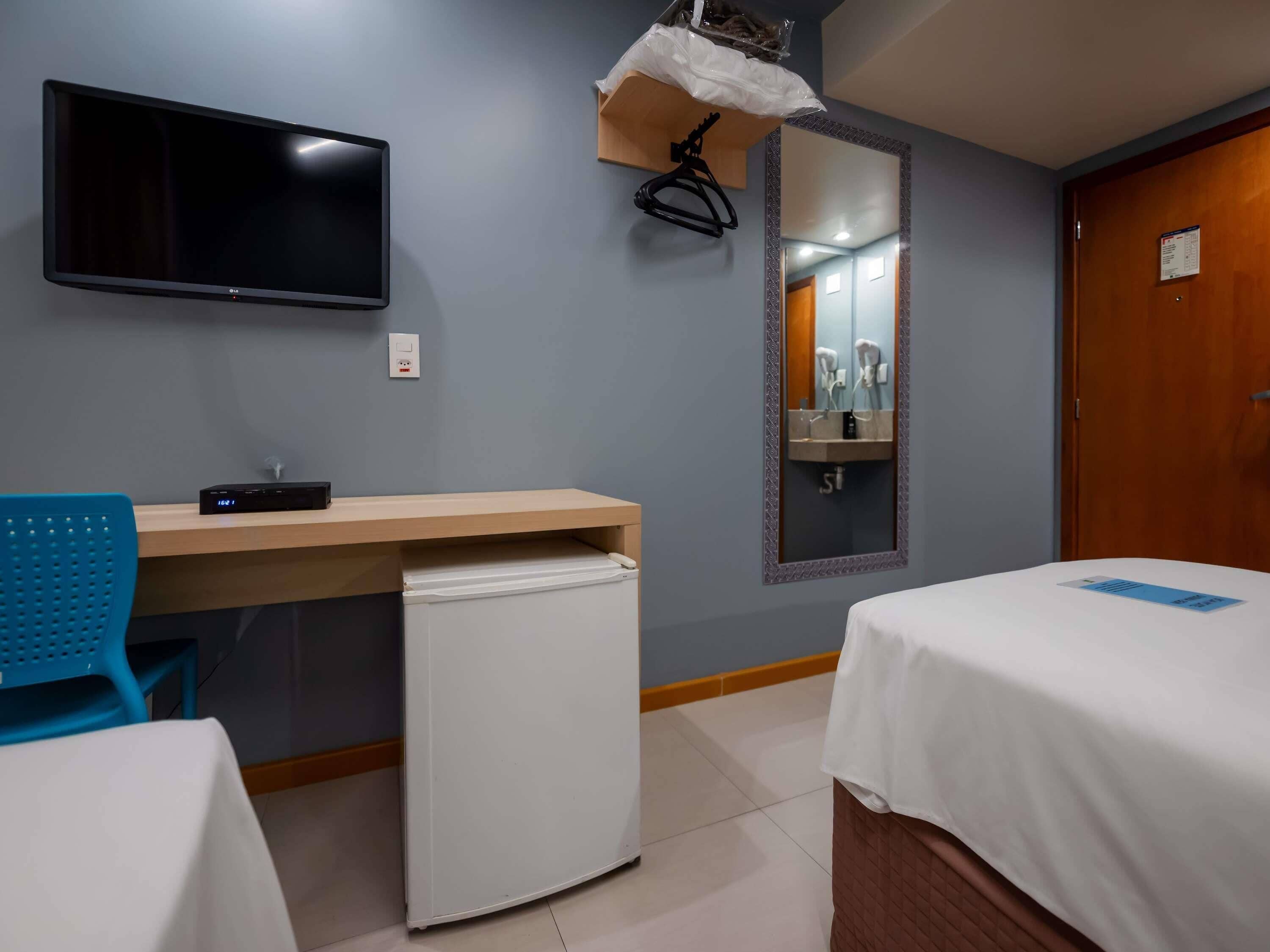 Bureau, lits bébé (gratuits), Wi-Fi gratuit, draps fournis