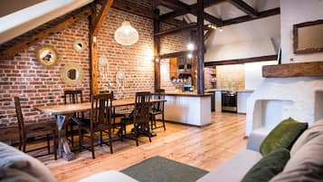 Deluxe Loft with Air Conditioning - 70 m2 | Pasti in camera