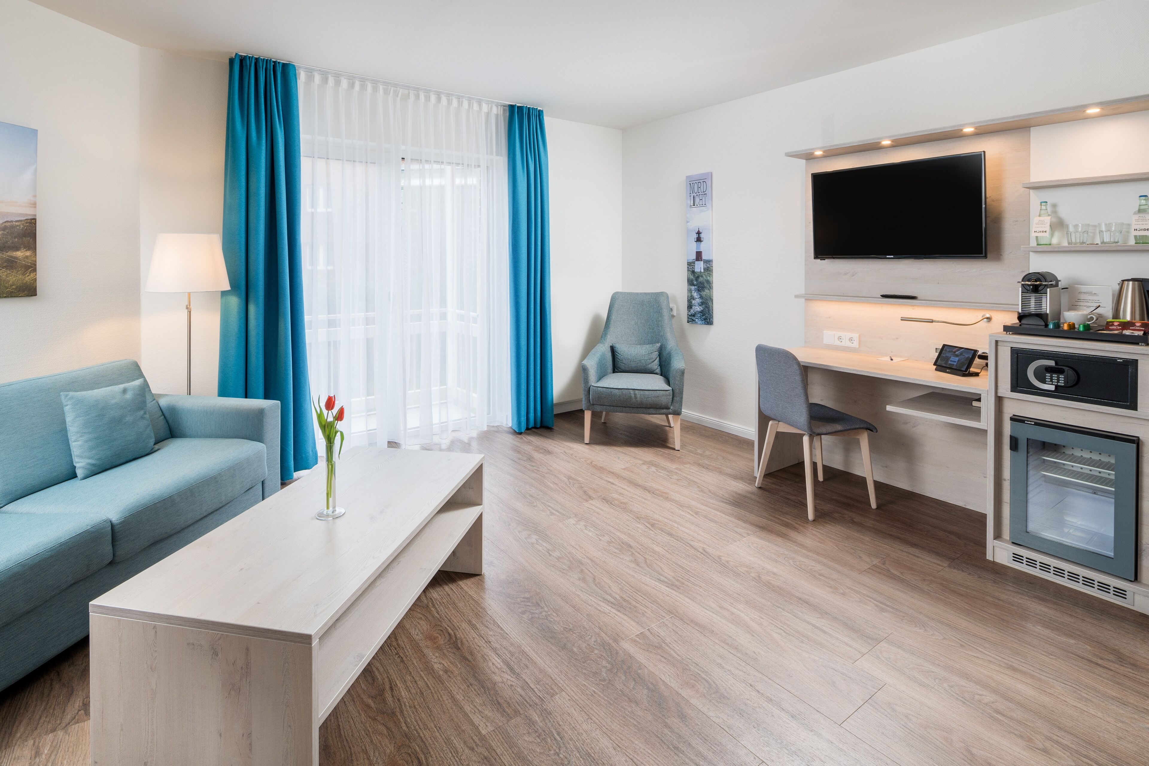 40-inch flat-screen tv with satellite channels, tv