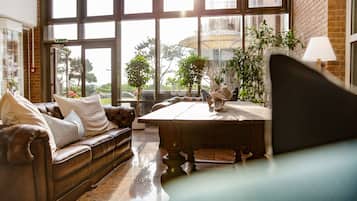 Sala de estar en el lobby