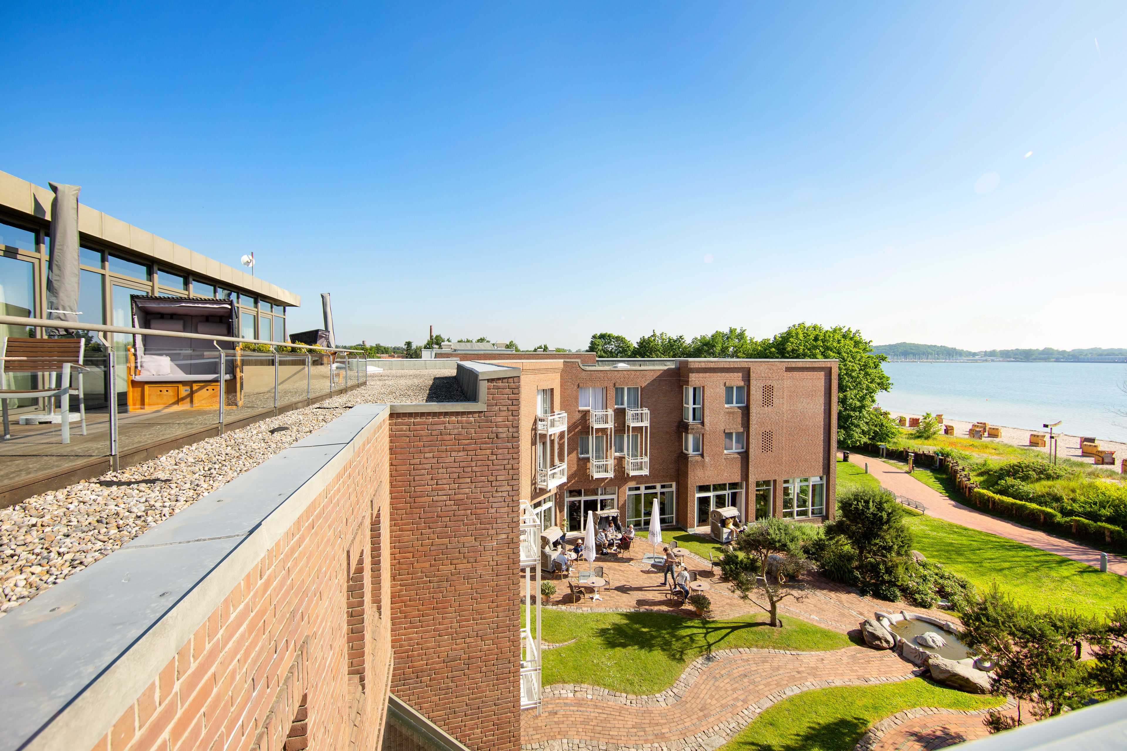 المنشأة من الخارج