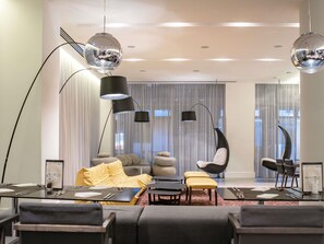 Breakfast, lunch and dinner served - Novotel London Brentford (Brentford)