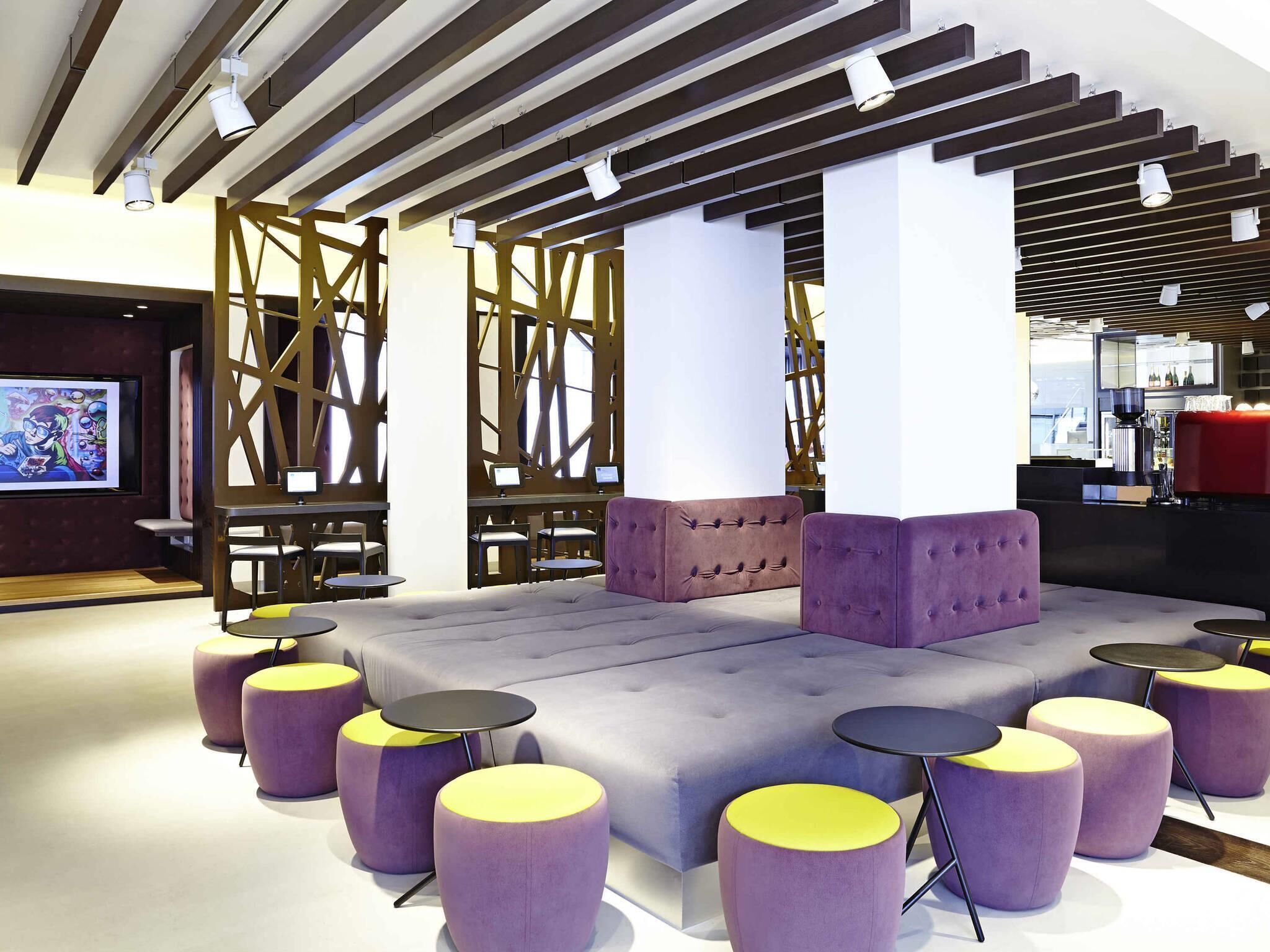 Bar (in der Unterkunft)