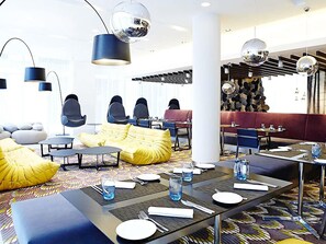 Exterior - Novotel London Brentford (Brentford)