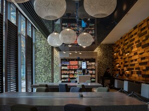 Exterior - Novotel London Brentford (Brentford)