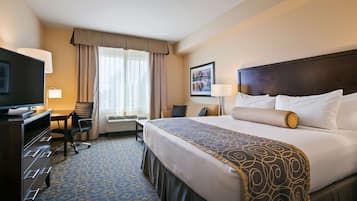 Premium bedding, in-room safe, desk, laptop workspace