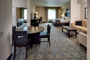 Premium bedding, in-room safe, desk, iron/ironing board