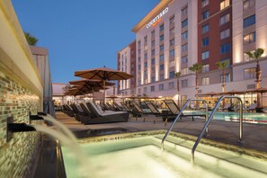 Property amenity - Courtyard Irvine Spectrum (Irvine)