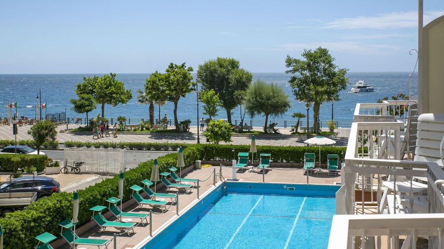 Pietra di Luna Hotel