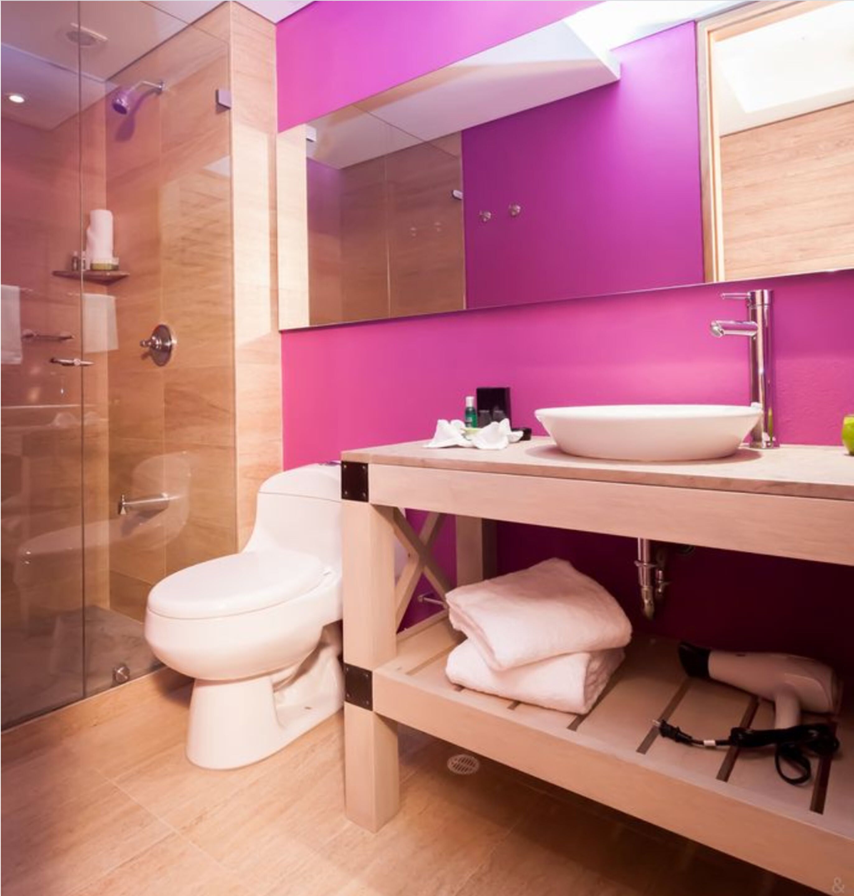 shower, rainfall showerhead, free toiletries, hair dryer