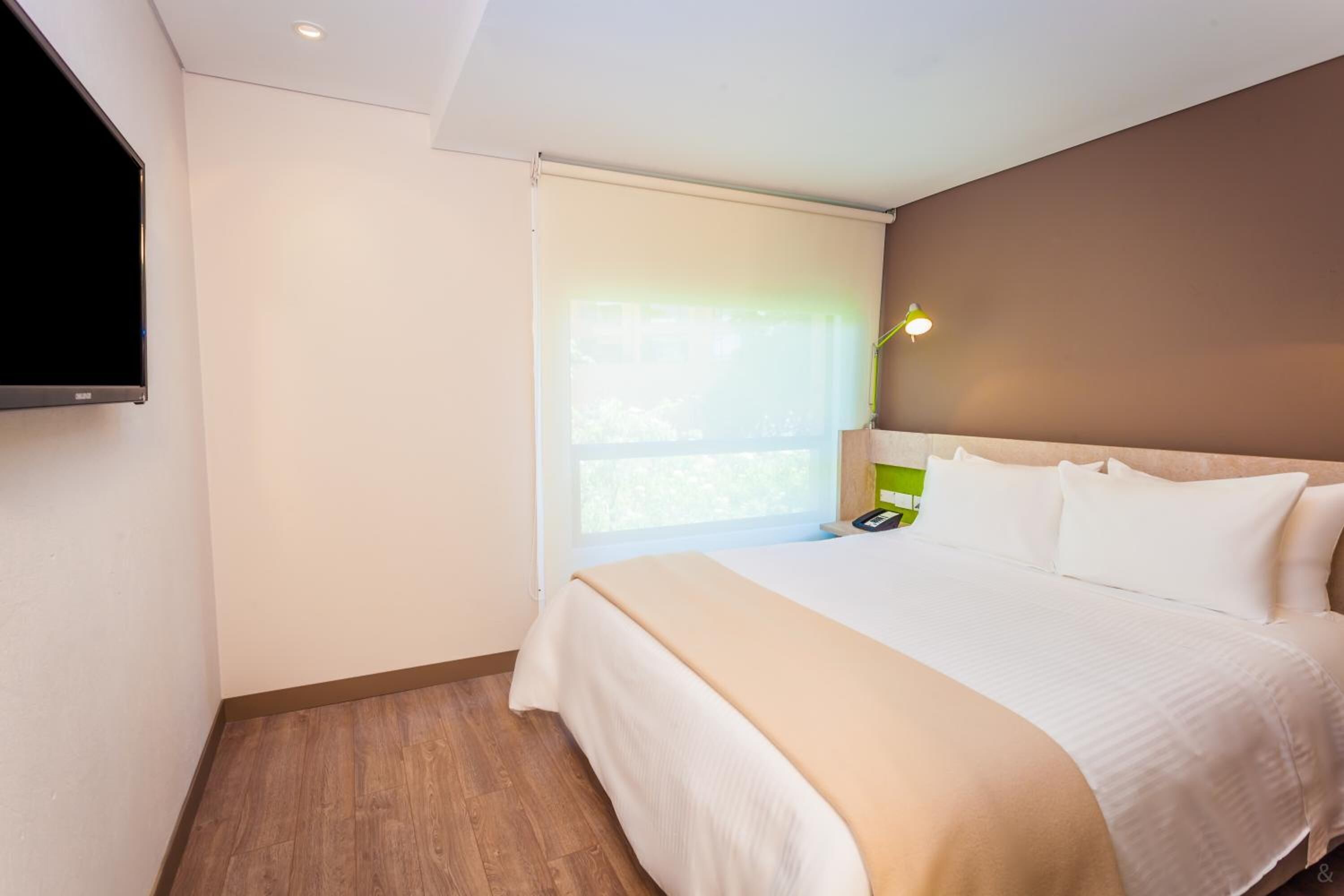 in-room safe, desk, soundproofing, iron/ironing board