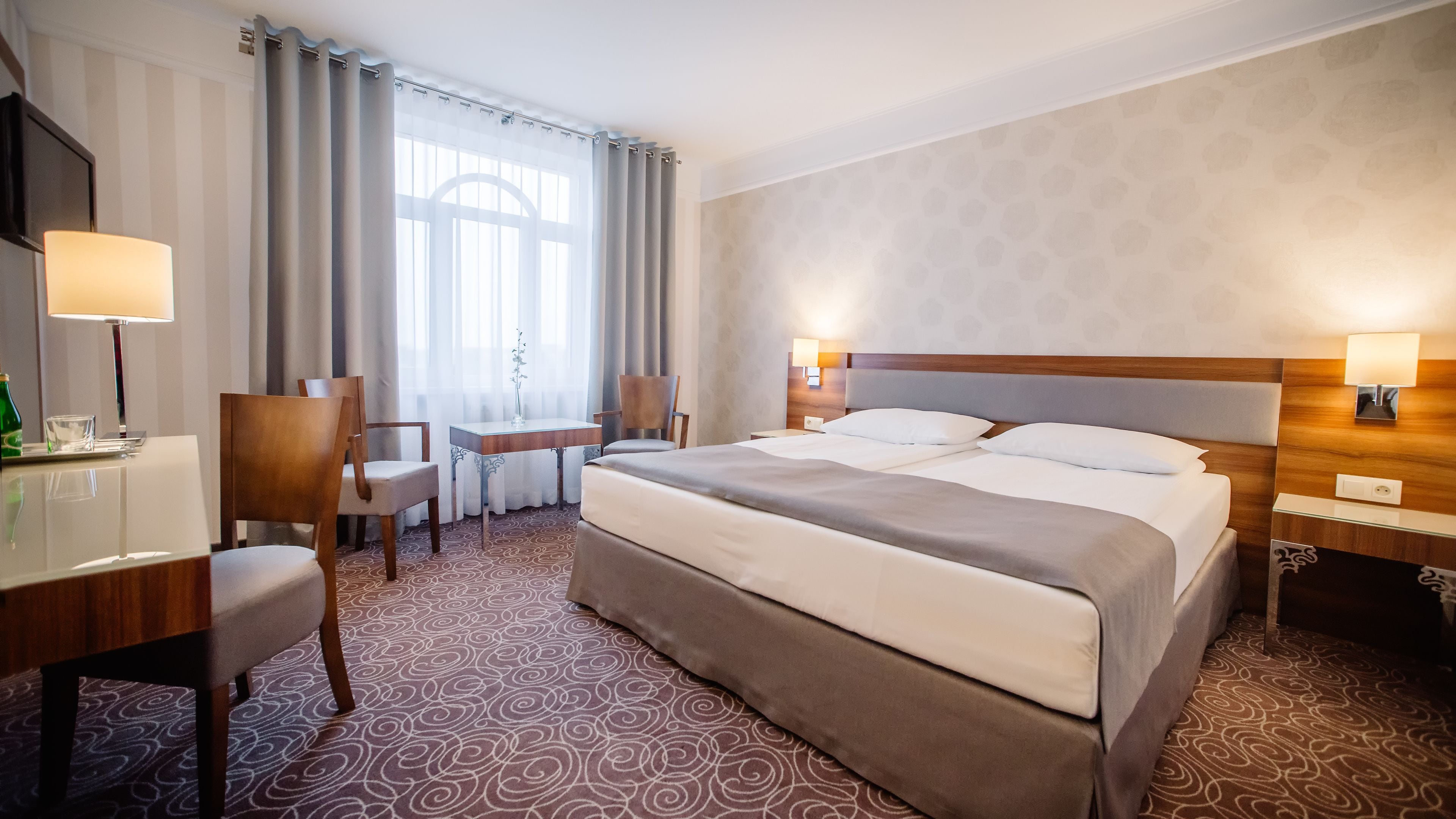 superior double room, 1 queen bed | premium bedding, desk, rollaway beds, free wifi
