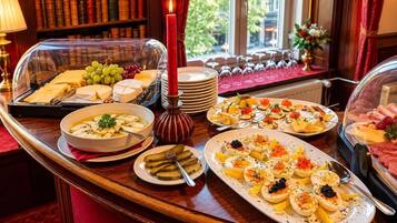Desayuno estilo bufé