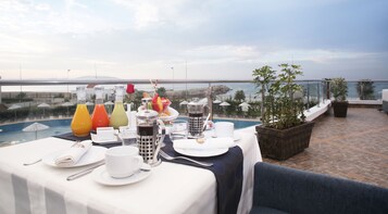 2 restaurantes, cocina marroquí