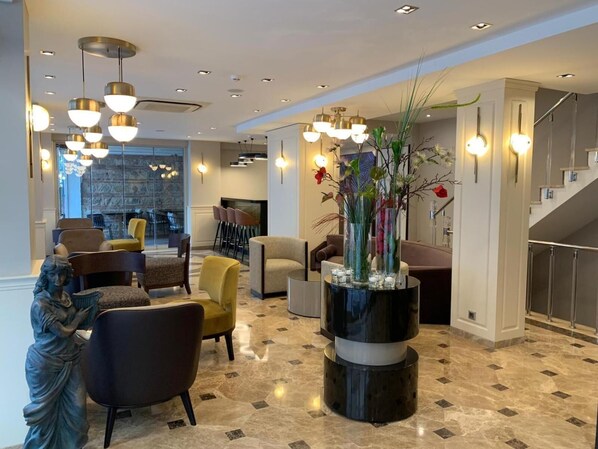 Lobby - Regency World Suite Istanbul (Istanbul)