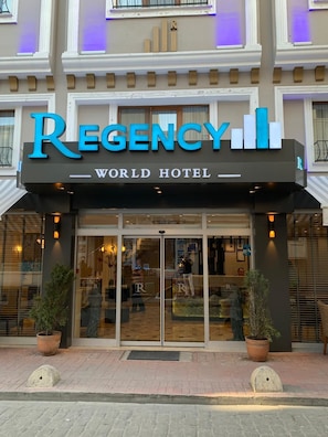 Front of property - Regency World Suite Istanbul (Istanbul)