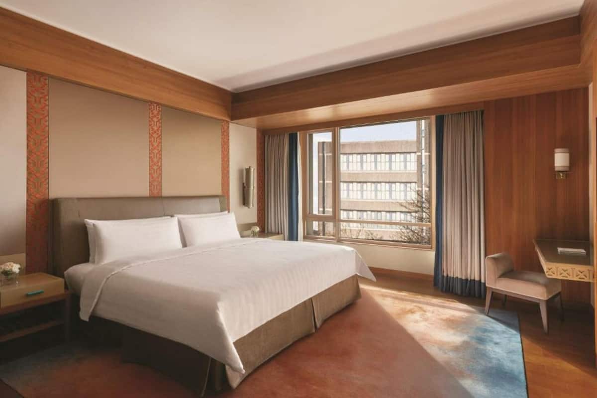 Minibar (free items), in-room safe, desk, soundproofing