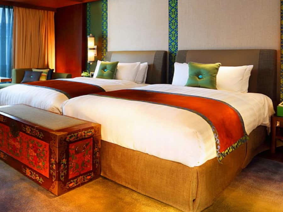 Free minibar, in-room safe, desk, soundproofing