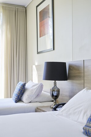 Twin Room | Minibar, desk, laptop workspace, blackout drapes - Dingley Hotel (Dingley Village)