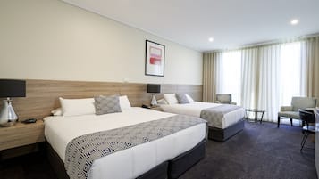 Twin Room | 1 bedroom, minibar, desk, laptop workspace