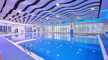 Indendørs pool