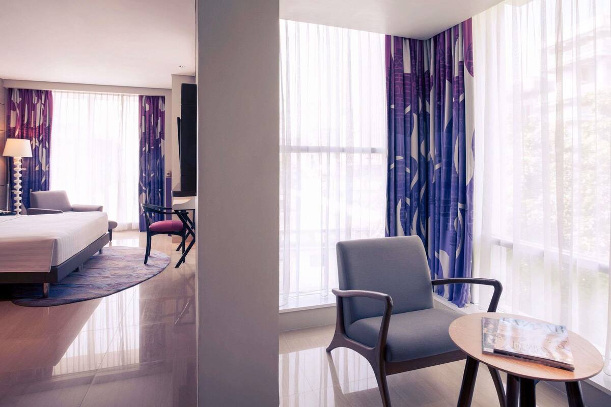 Privilege, Double Room, 1 Double Bed | In-room safe, desk, iron/ironing board (on request)