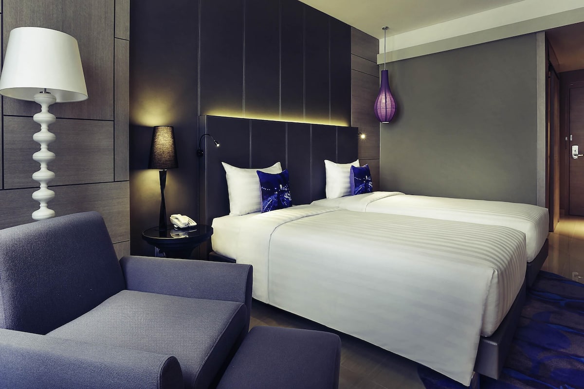 Habitación superior con 2 camas individuales, 2 camas individuales | Caja de seguridad en la habitación y escritorio