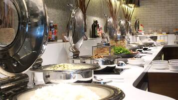 Daily full breakfast (IDR 160000 per person)