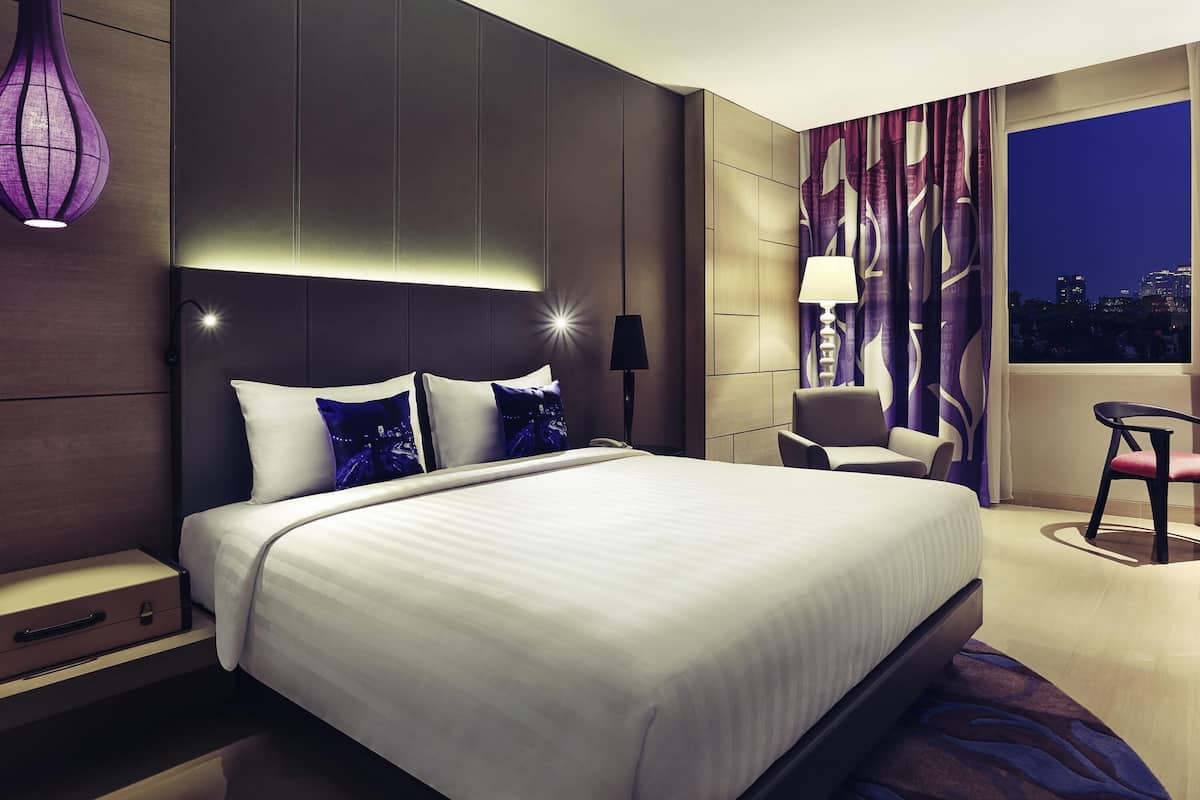 Habitación doble Deluxe, 1 cama matrimonial | Caja de seguridad en la habitación y escritorio