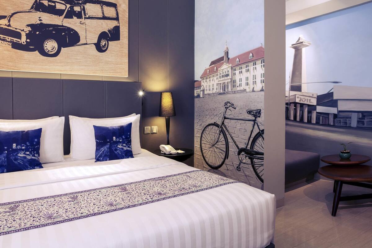 Room, Accessible (Djakarta Tempoe Doeloe) | In-room safe, desk, iron/ironing board (on request)