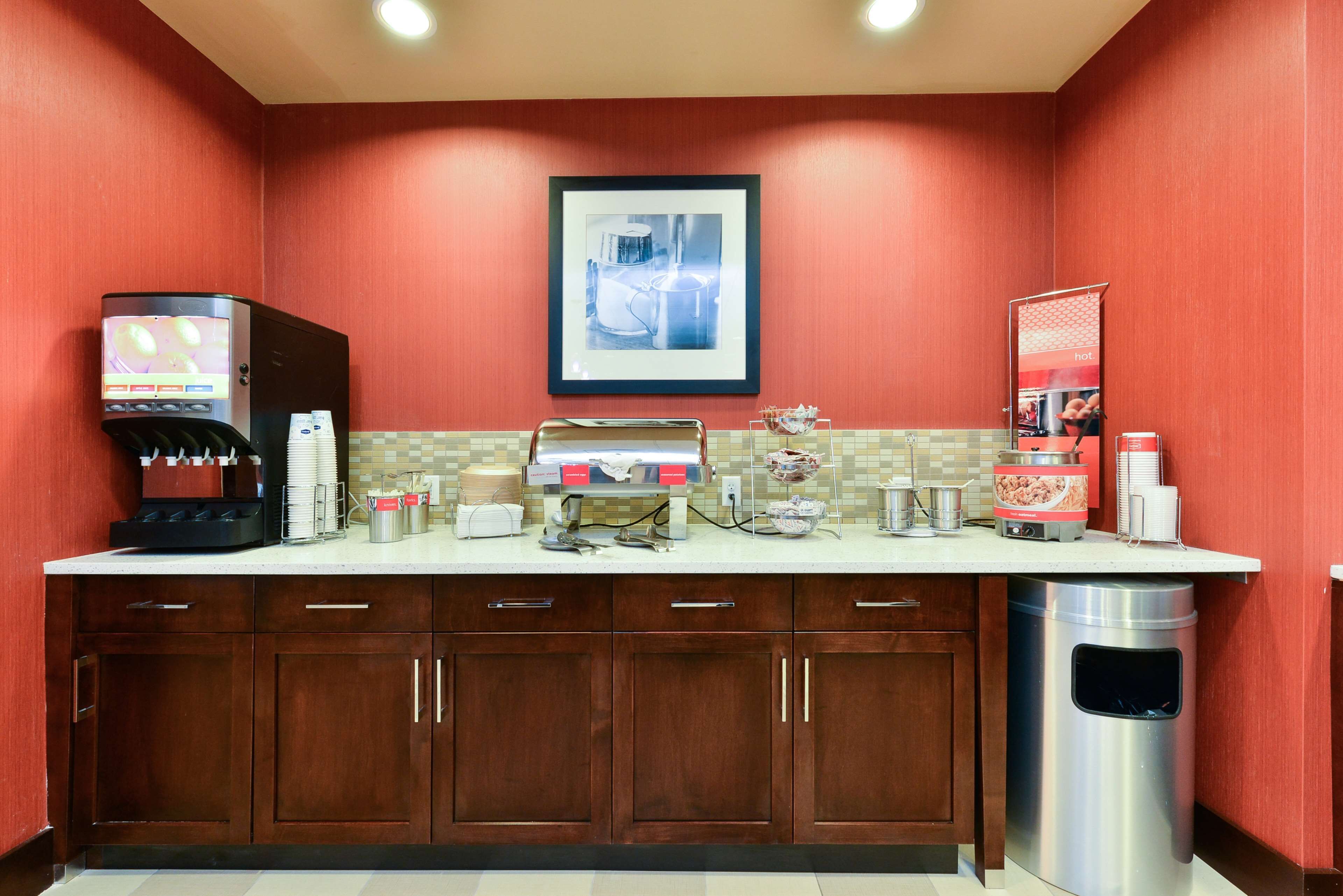 free daily continental breakfast