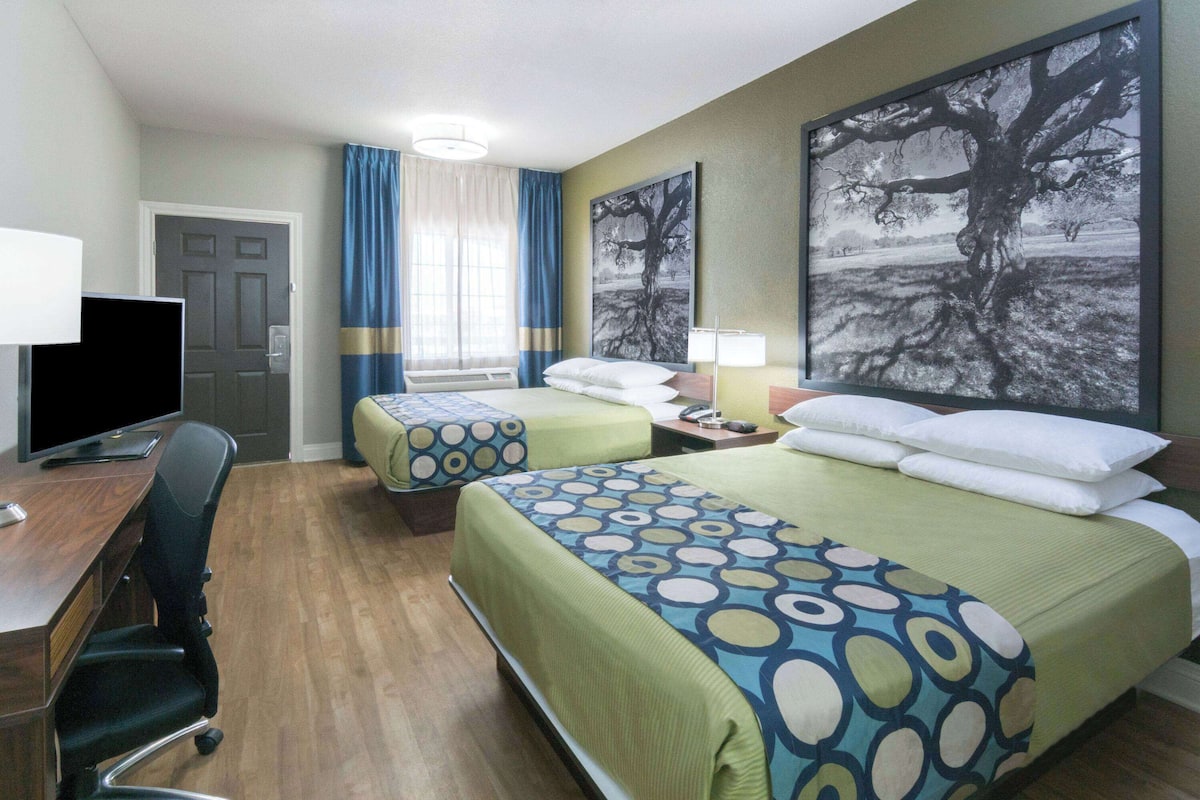 Room, 2 Queen Beds, Non Smoking | Desk, free cribs/infant beds, rollaway beds, free WiFi