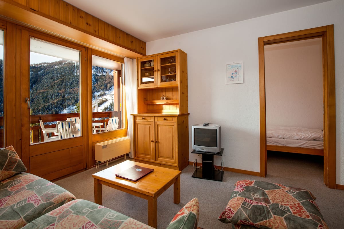 apartment | in-room safe, free wifi, bed sheets