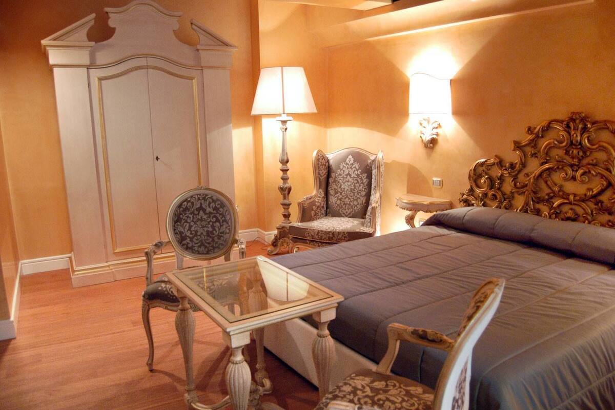 Individually decorated, desk, cots/infant beds, rollaway beds