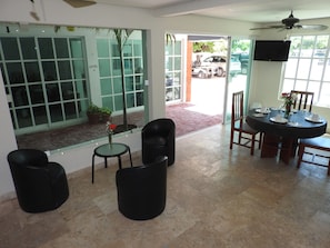 Lobby sitting area - Hotel Xbulu-Ha (Isla Mujeres)