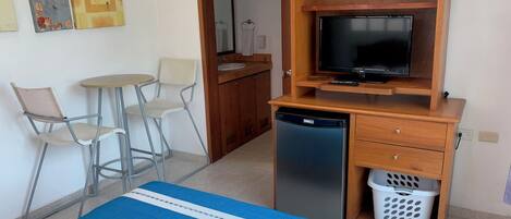 Standard Double Room, 1 Queen Bed | In-room safe, free cribs/infant beds, free WiFi, bed sheets