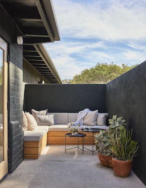 Roba de llit d'alta qualitat, cobrellits i minibar