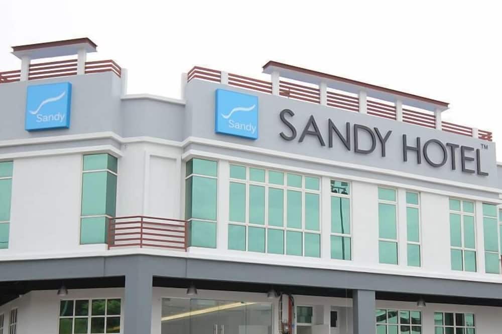 Sandy Hotel