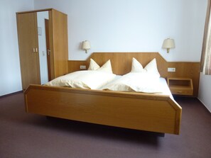 Standard Double Room | Wi-fi percuma, cadar katil
