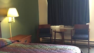 Habitación estándar | Escritorio, wifi gratis, ropa de cama