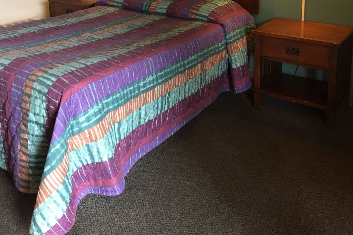 Standard Room | Desk, free WiFi, bed sheets