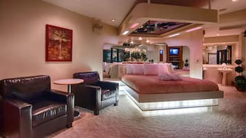 Paradise Swimming Pool | Individually decorated, individually furnished, bed sheets