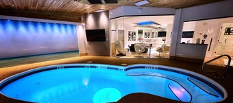 Sybaris Pool Suites Indianapolis