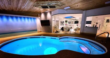 Sybaris Pool Suites Indianapolis