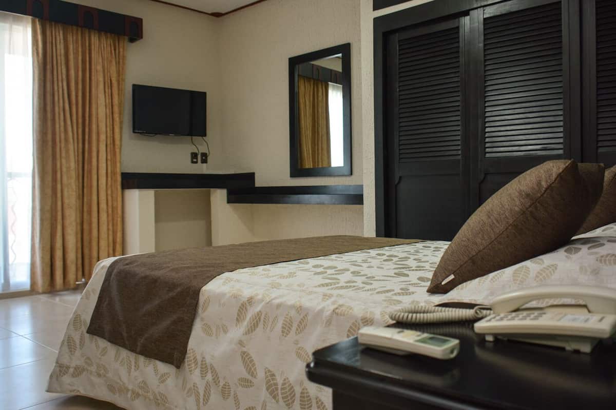 Room | 1 bedroom, in-room safe, bed sheets