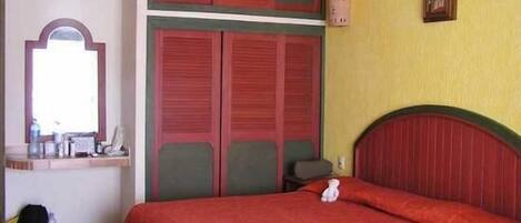 1 bedroom, in-room safe, bed sheets