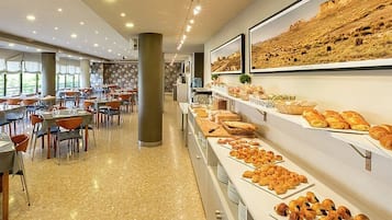 Esmorzar diari d'estil bufet (8.50 EUR per persona)
