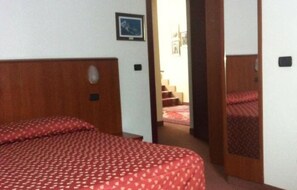 Standard Double Room | In-room safe, cots/infant beds, free WiFi