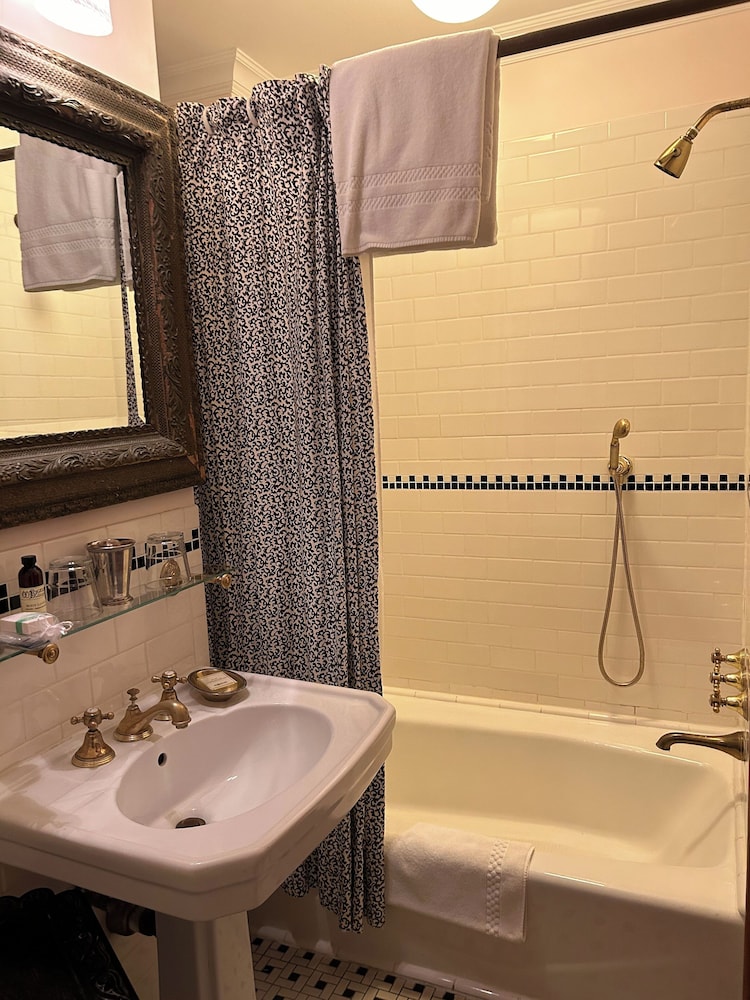 Inn At Irving Place by null